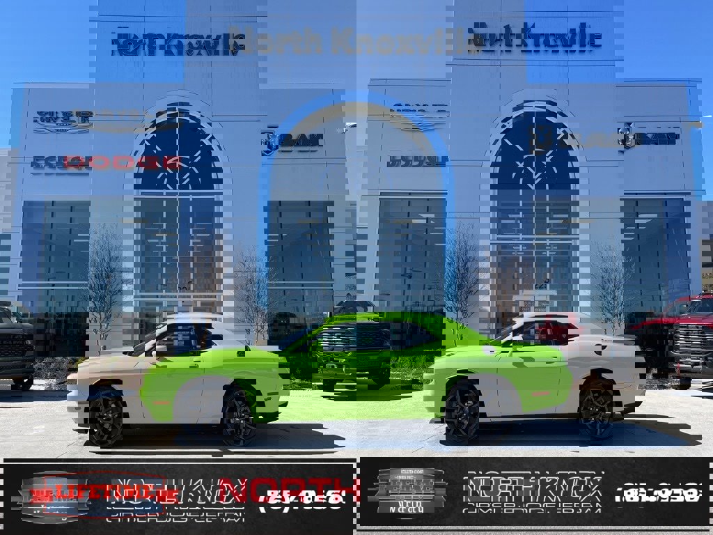 Used 2023 Dodge Challenger SXT w/ Blacktop Package image 5