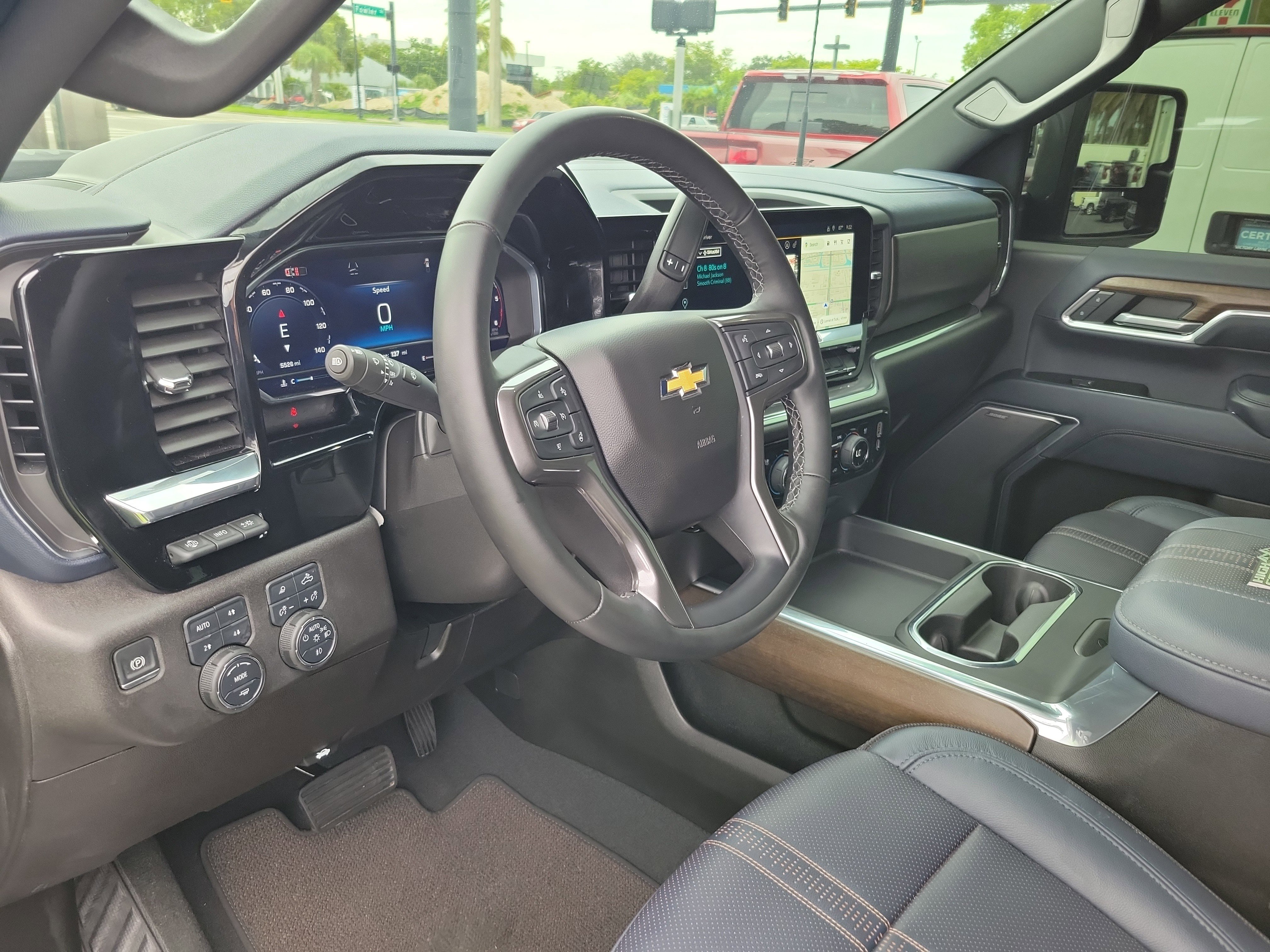 Used 2025 Chevrolet Silverado 3500 High Country w/ Technology Package image 16