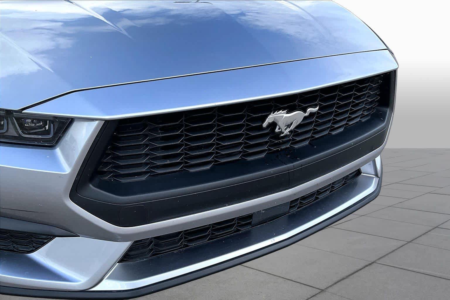 Used 2025 Ford Mustang Premium RWD image 26