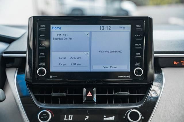 Used 2022 Toyota Corolla LE image 18