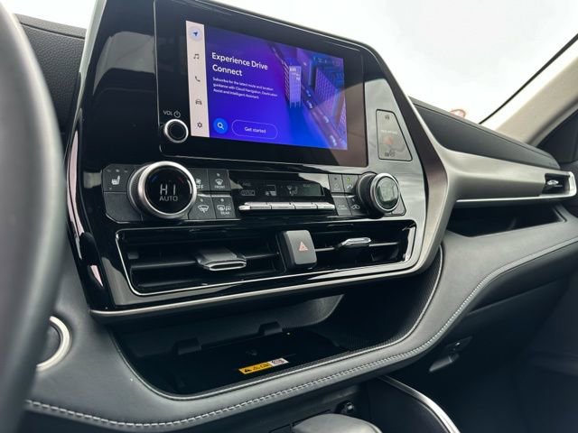 Used 2024 Toyota Highlander XLE image 18