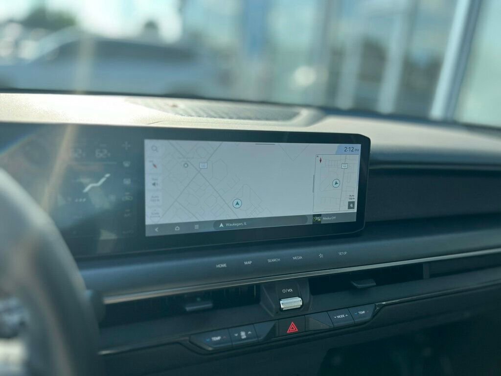 Used 2024 Kia EV9 Wind AWD/4WD image 28