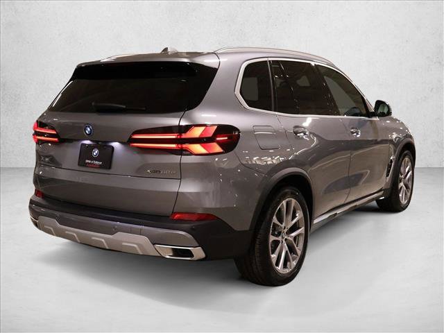 Used 2026 BMW X5 xDrive50e w/ Premium Package AWD/4WD image 2
