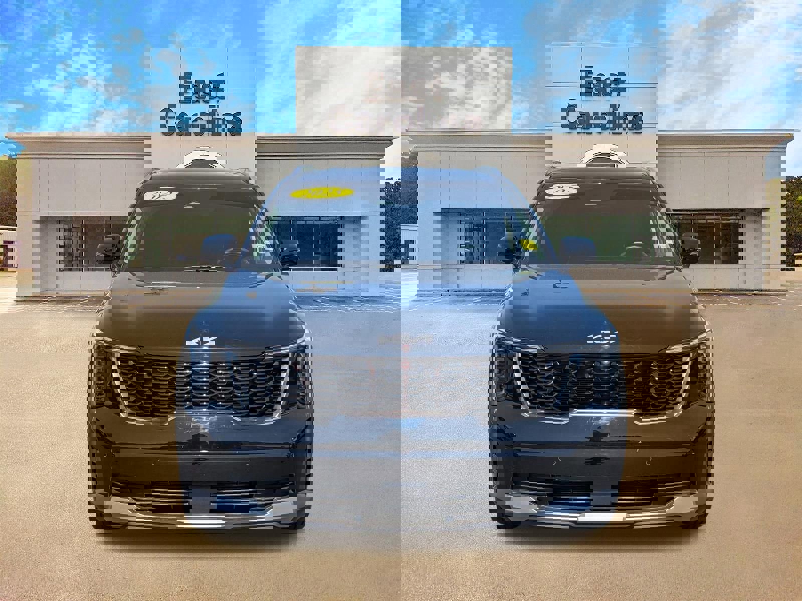 Used 2025 Kia Sorento S FWD image 8