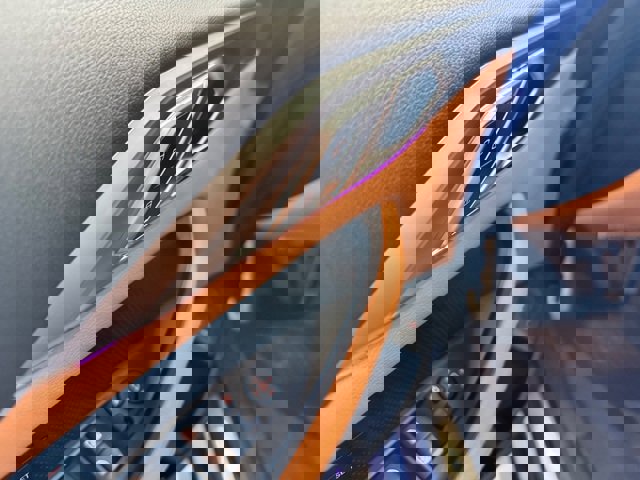 Used 2021 BMW M440i Convertible image 23