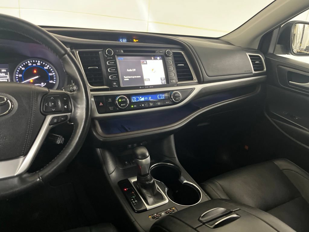 Used 2019 Toyota Highlander Limited AWD/4WD image 34