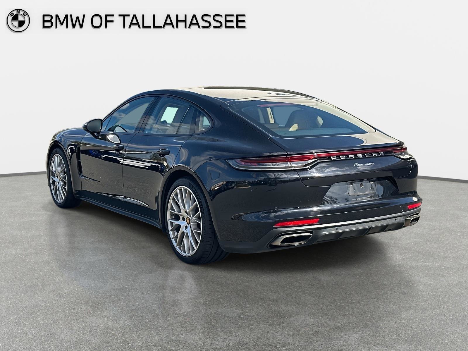Used 2022 Porsche Panamera image 7