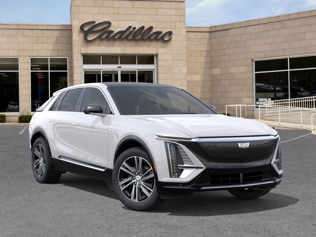 New 2025 Cadillac Lyriq Luxury w/ LPO, Floor Liner Package image 7