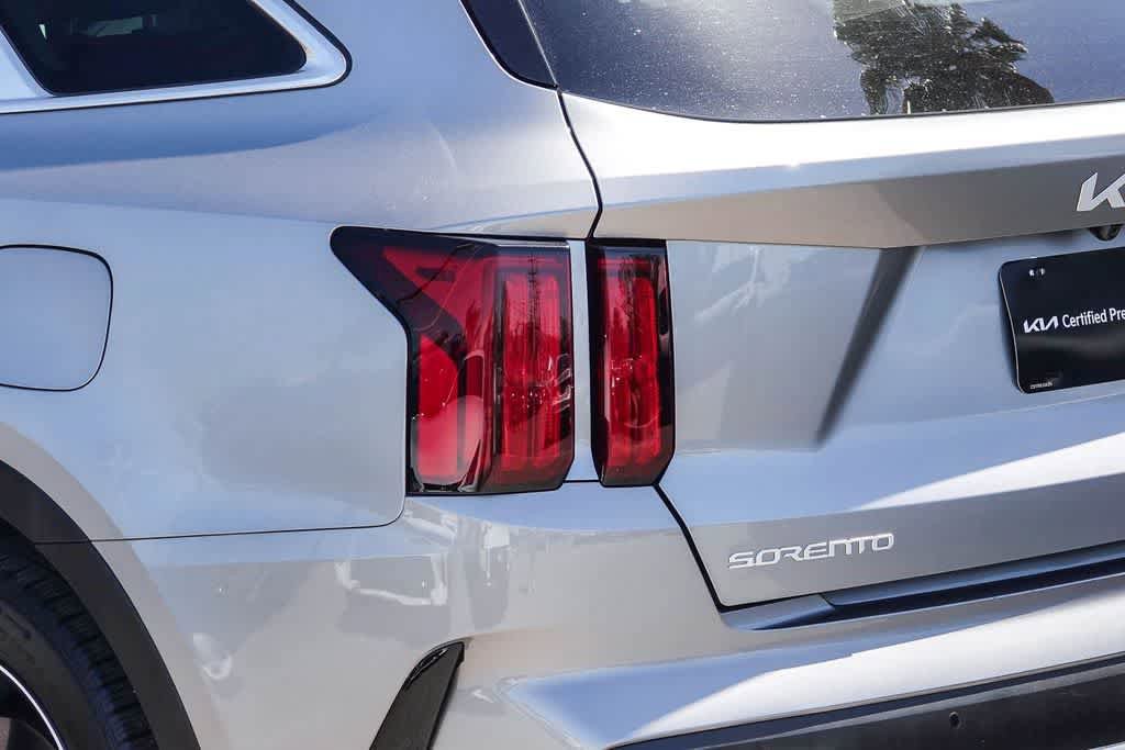 Certified 2023 Kia Sorento SX Prestige AWD/4WD image 7