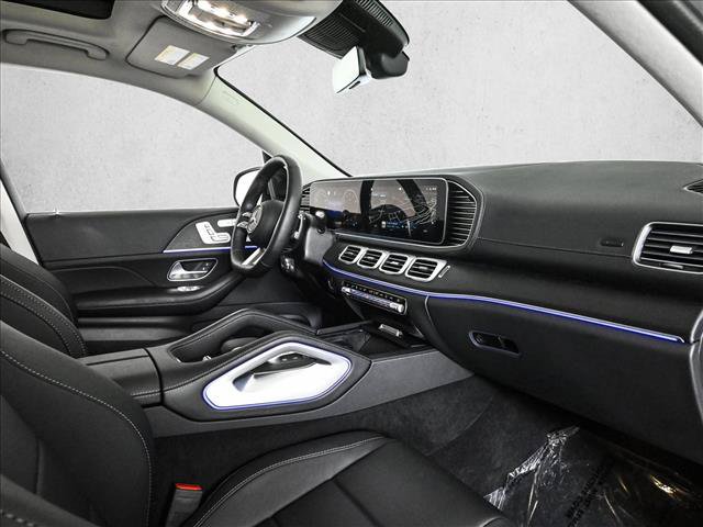 Used 2026 Mercedes-Benz GLS 450 4MATIC w/ AMG Line Exterior image 25