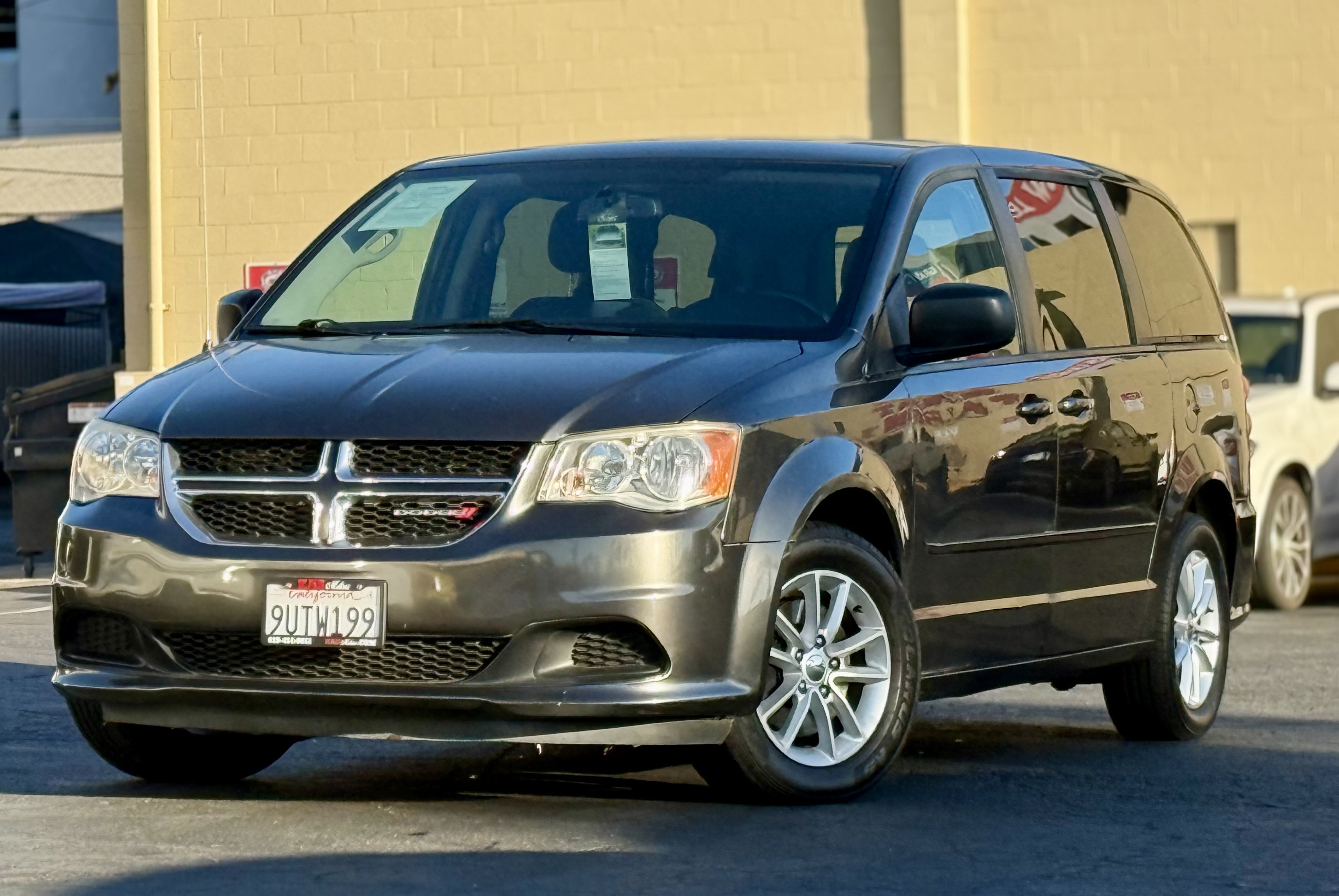 Used 2016 Dodge Grand Caravan SE w/ Quick Order Package 29E SE
