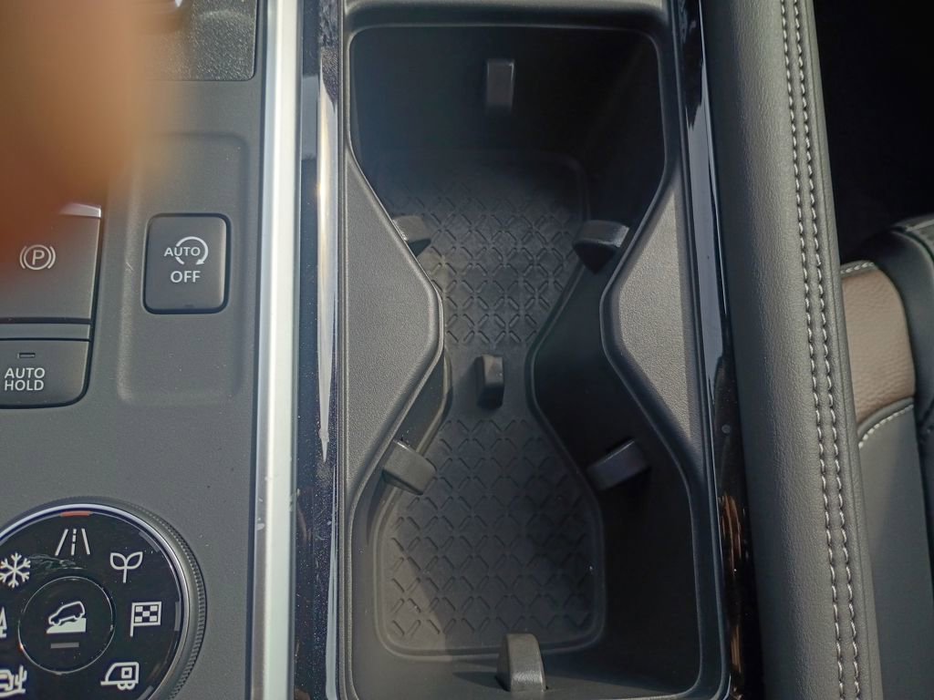 New 2026 Nissan Pathfinder Platinum image 24
