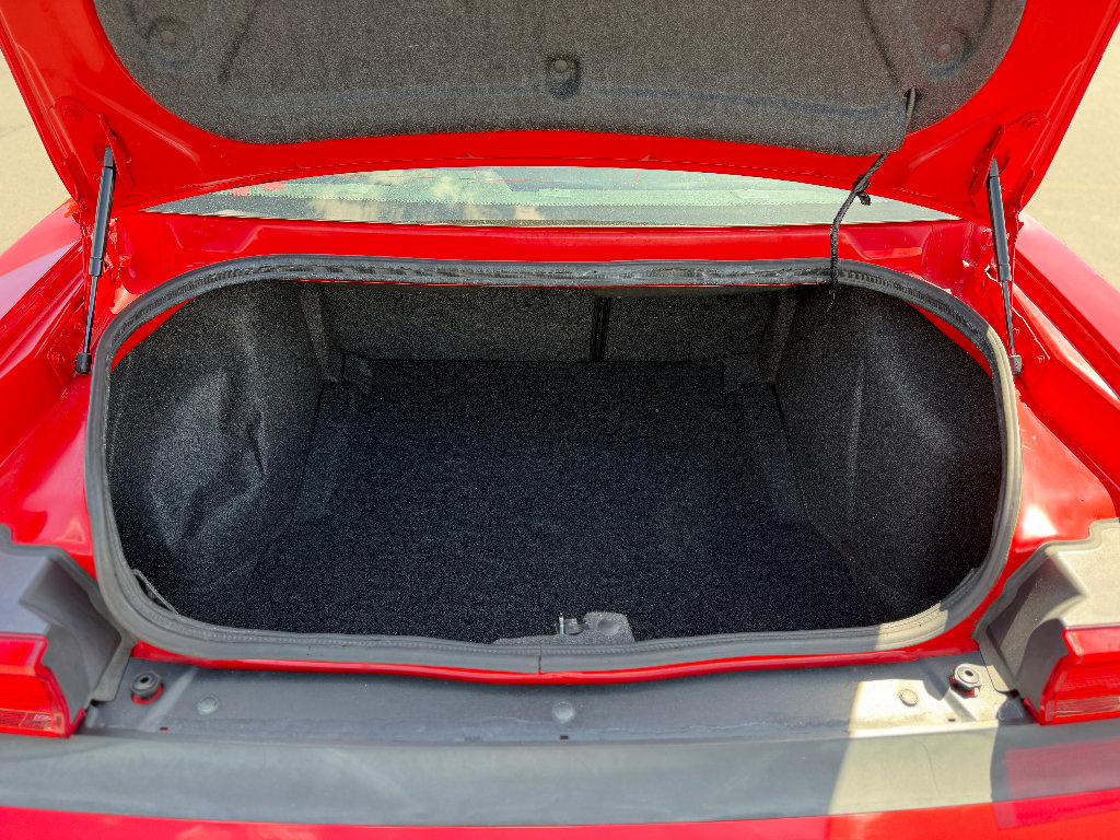 Used 2014 Dodge Challenger SXT RWD image 13