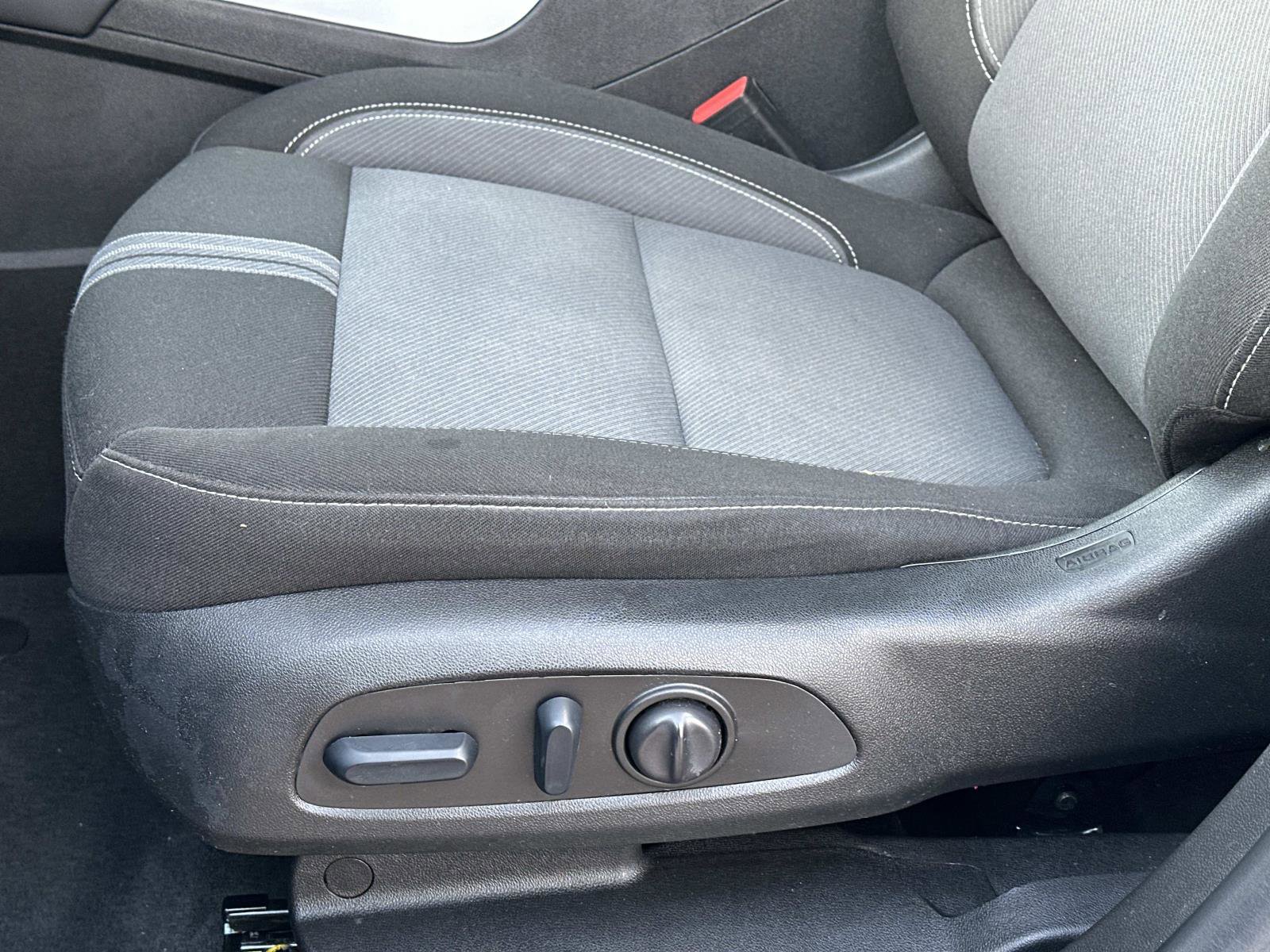 Used 2024 Chevrolet Blazer LT w/ Convenience Package image 16