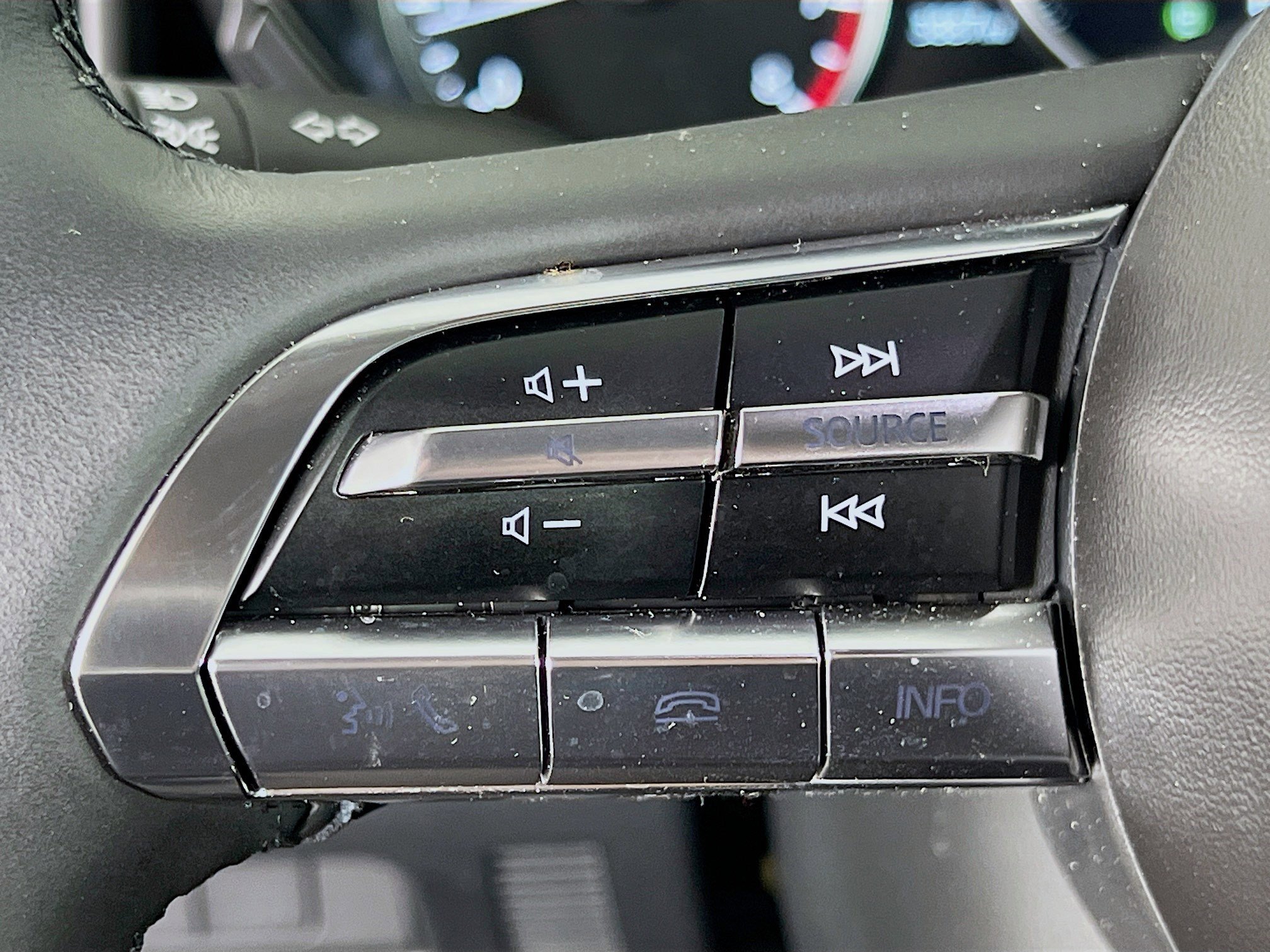 Used 2025 MAZDA CX-50 AWD 2.5 S w/ Weather Package image 13