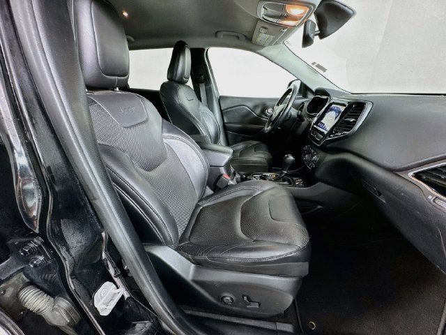 Used 2020 Jeep Cherokee Limited FWD image 32