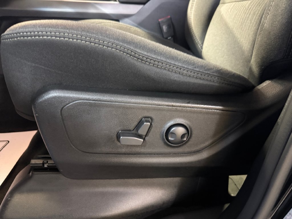 Used 2022 RAM 1500 Big Horn AWD/4WD image 13