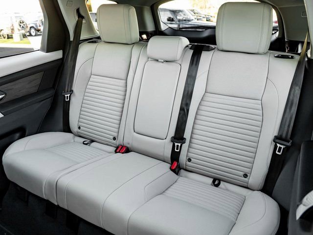 New 2025 Land Rover Discovery Sport S image 21