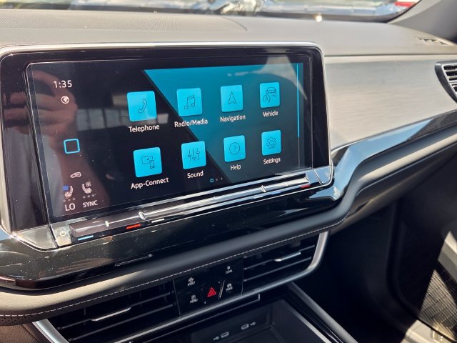 New 2026 Volkswagen Atlas Cross Sport SE FWD image 20