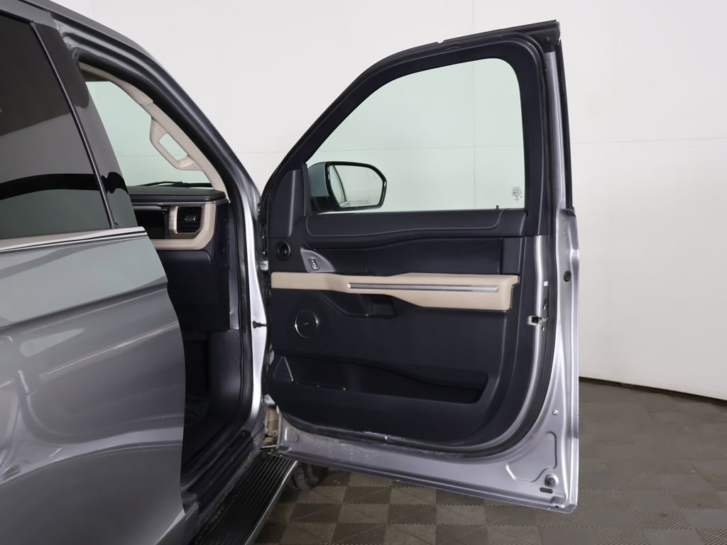 Used 2022 Ford Expedition Limited AWD/4WD image 27