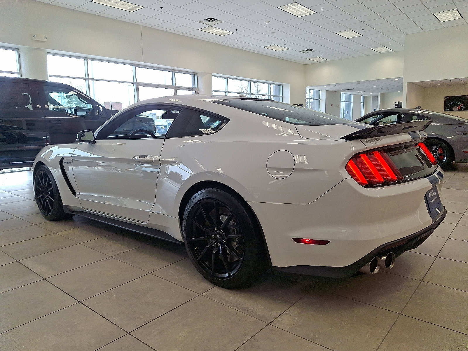 Used 2017 Ford Mustang Shelby GT350 w/ Electronics Package image 7