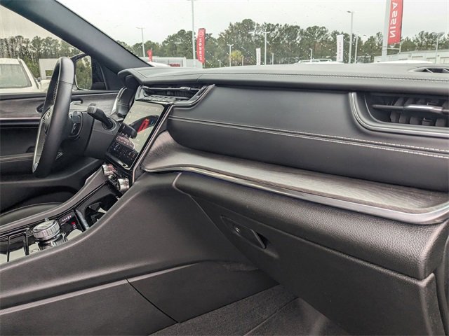 Used 2022 Jeep Grand Cherokee Overland image 35