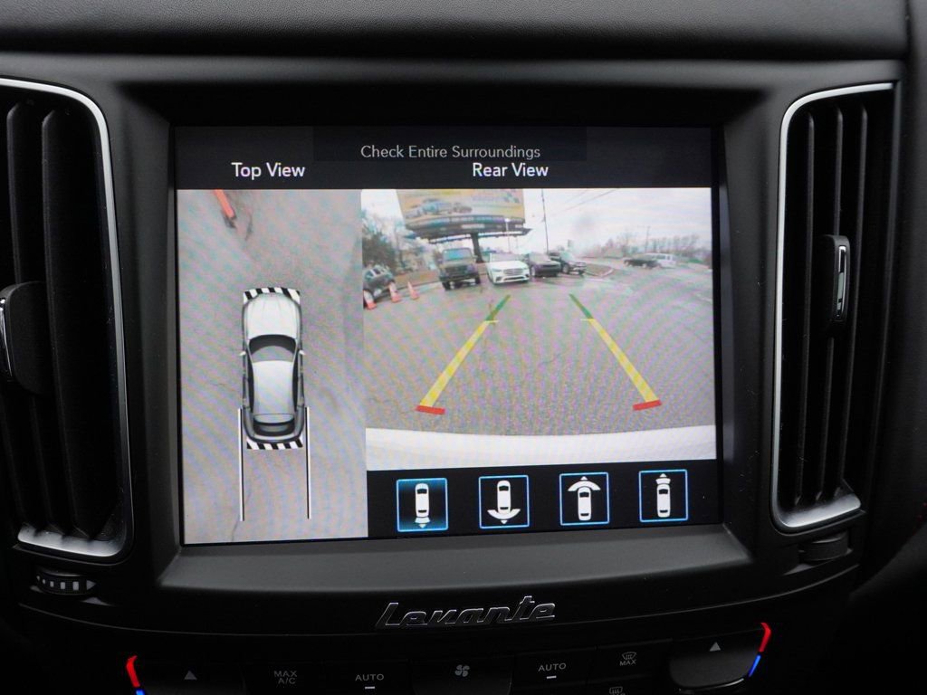 Used 2019 Maserati Levante S GranSport image 43