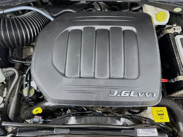 Used 2018 Dodge Grand Caravan SE w/ UConnect Hands-Free Group FWD image 38