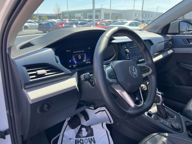 Used 2023 Volkswagen Taos SE image 9