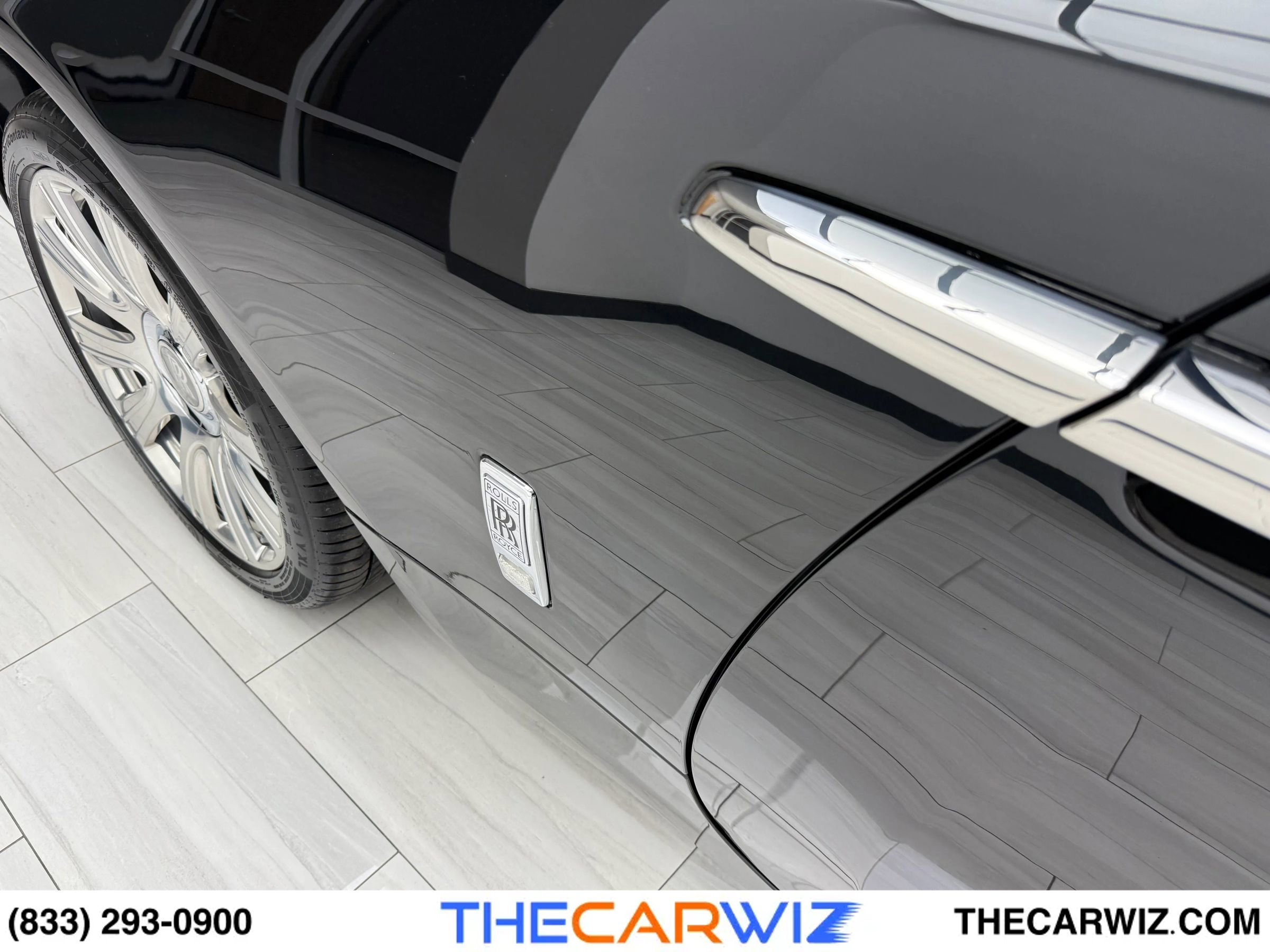 Used 2019 Rolls-Royce Dawn image 15