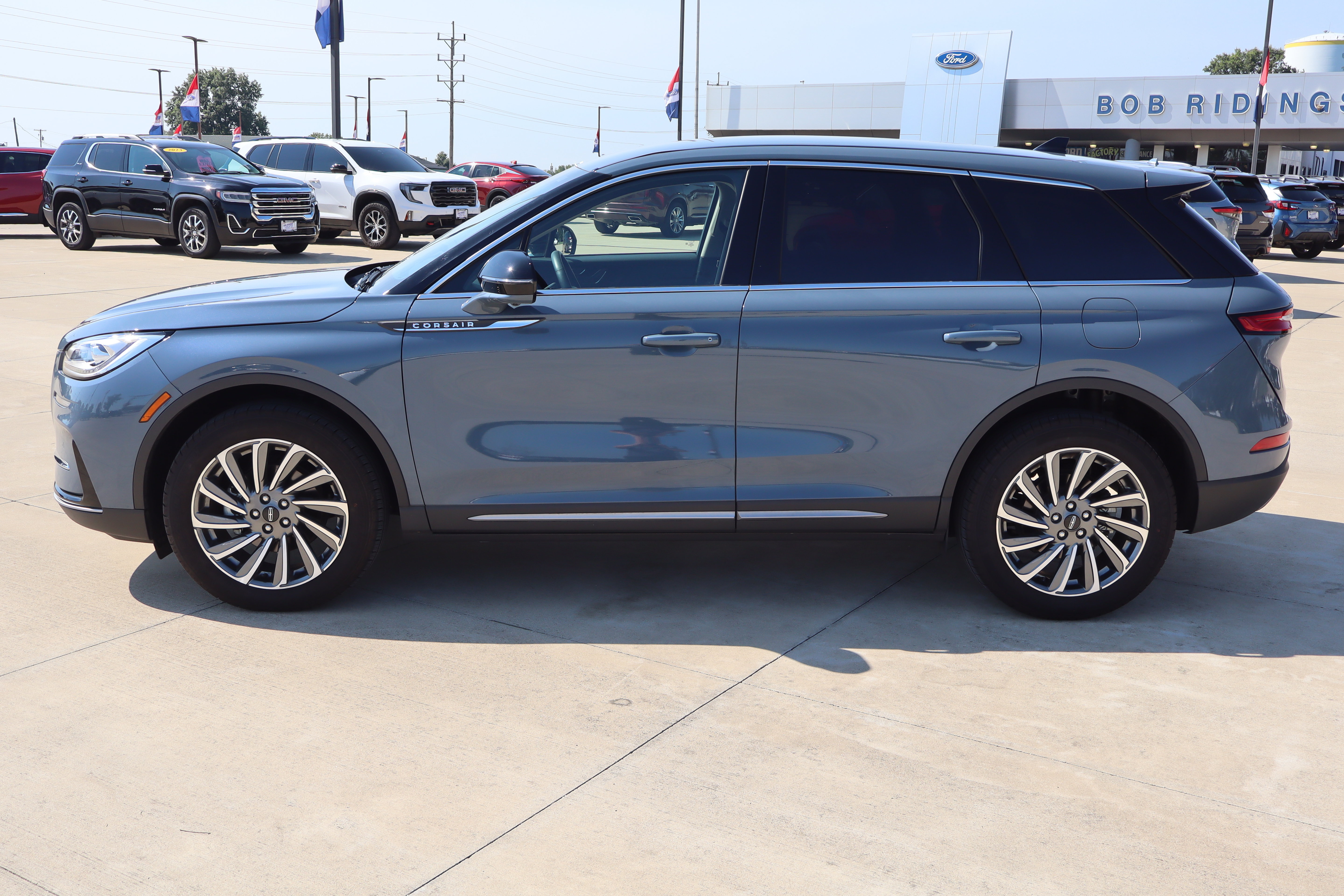 Used 2025 Lincoln Corsair Reserve AWD/4WD image 8