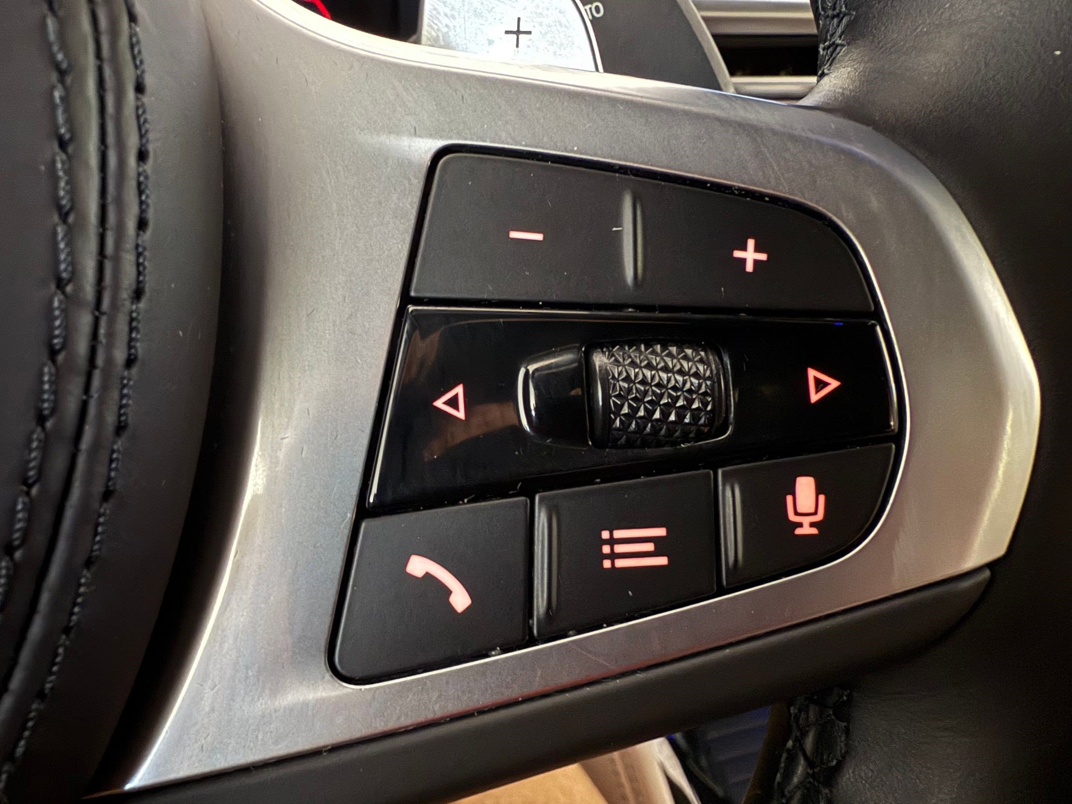 Used 2022 BMW X4 xDrive30i w/ M Sport Package 2 image 15