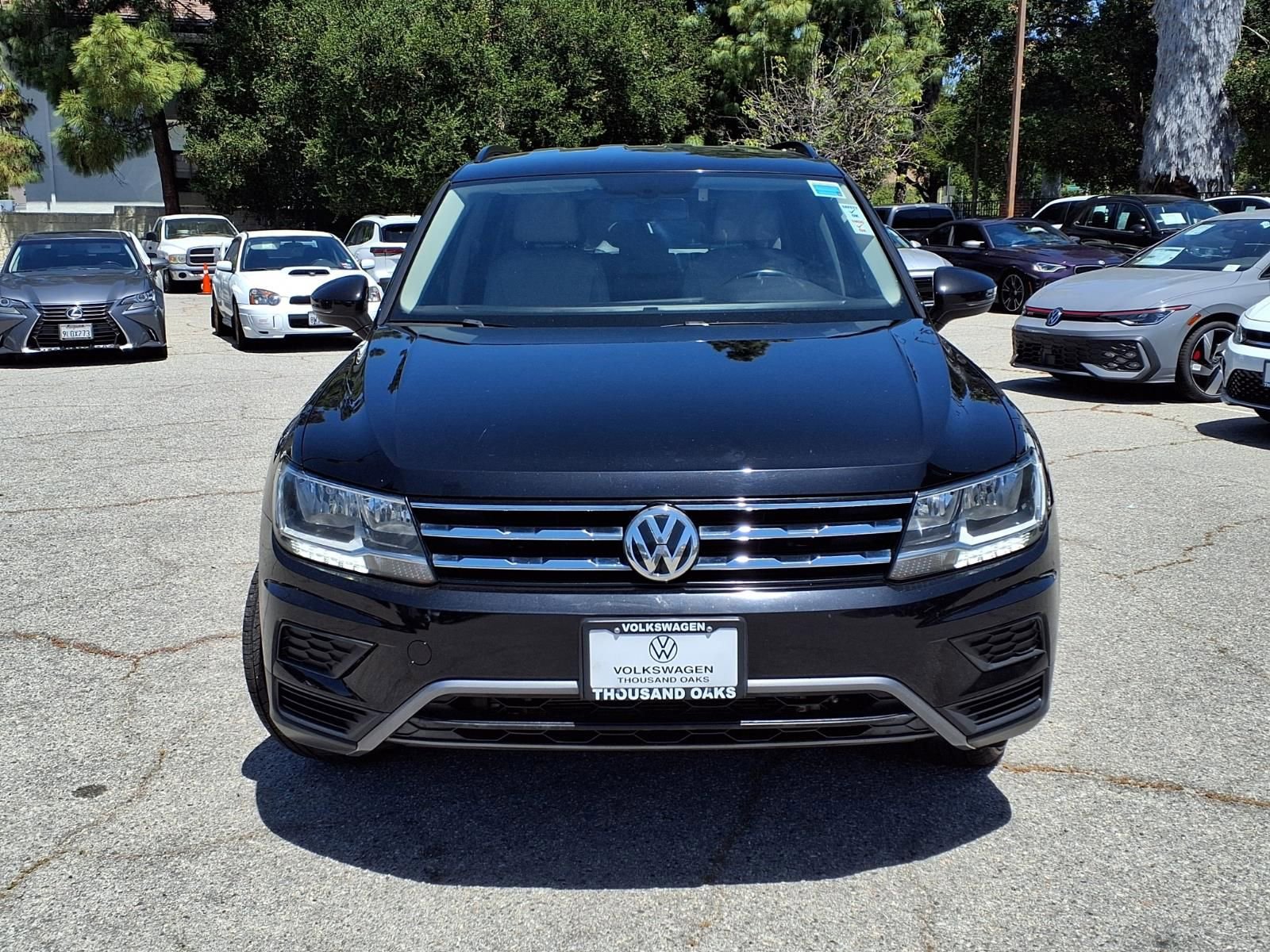 Used 2019 Volkswagen Tiguan SE FWD image 2