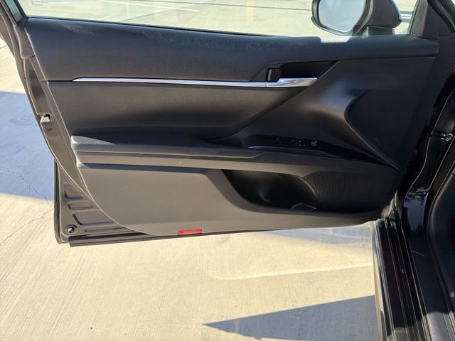 Used 2021 Toyota Camry SE w/ Blackout Package (TMS) FWD image 9
