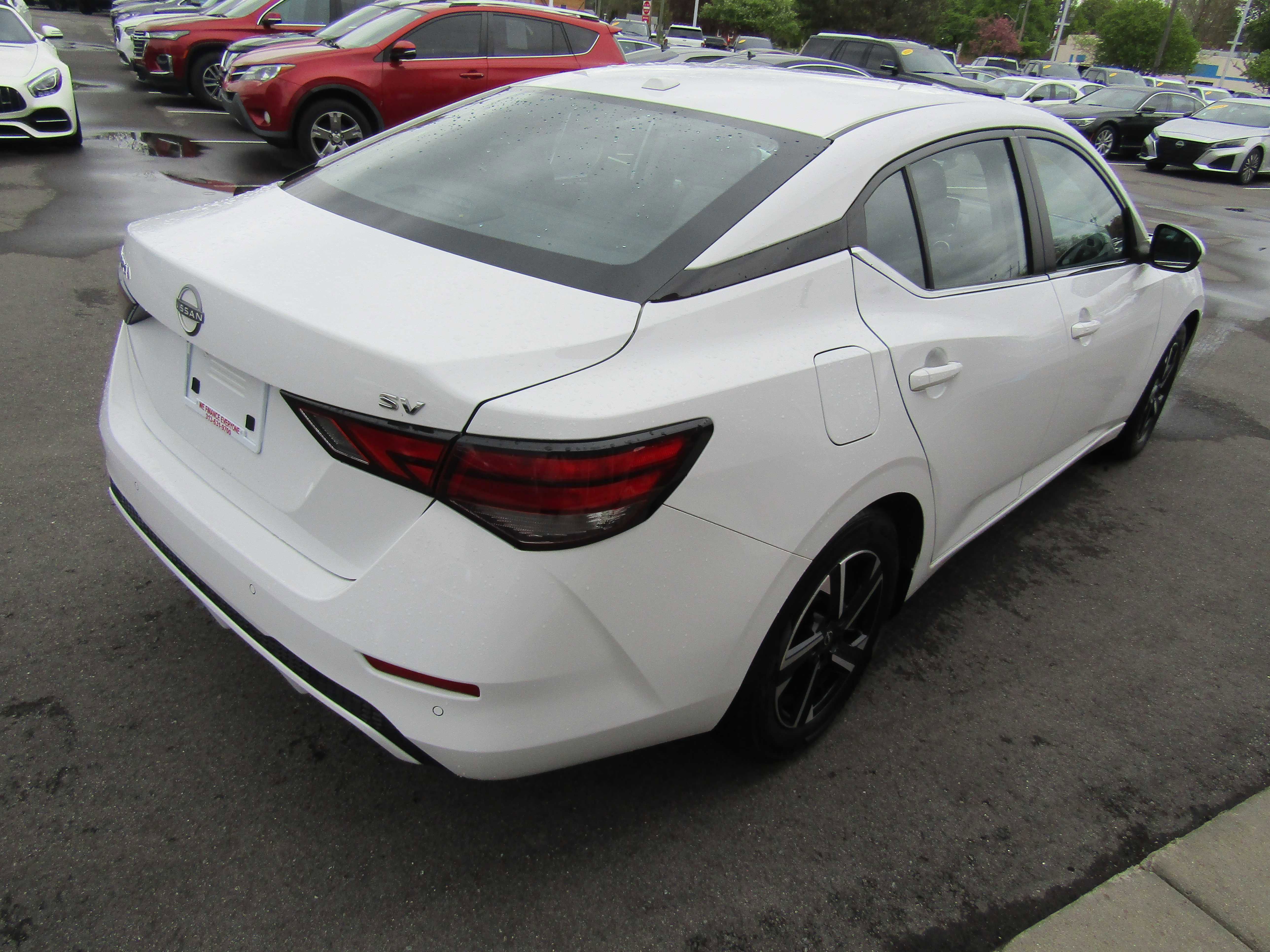 Used 2024 Nissan Sentra SV FWD image 5