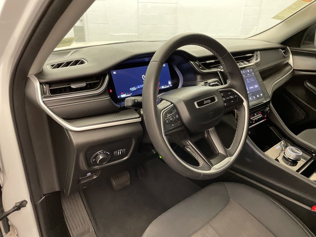 Certified 2023 Jeep Grand Cherokee L Laredo AWD/4WD image 18
