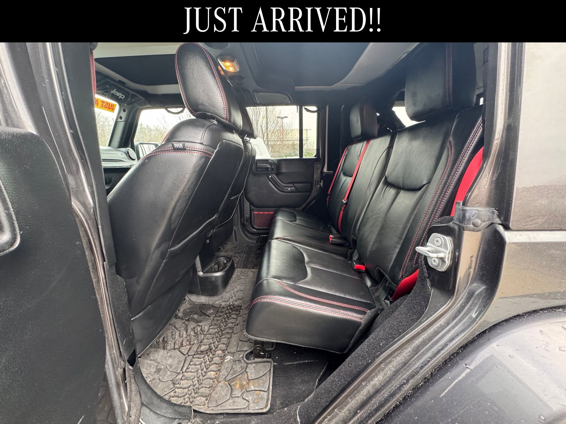 Used 2017 Jeep Wrangler Unlimited Rubicon image 10