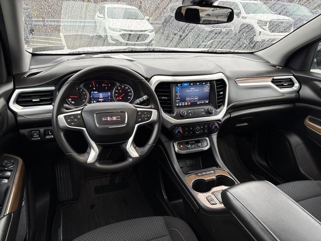 Used 2023 GMC Acadia SLE w/ Driver Convenience Package image 9