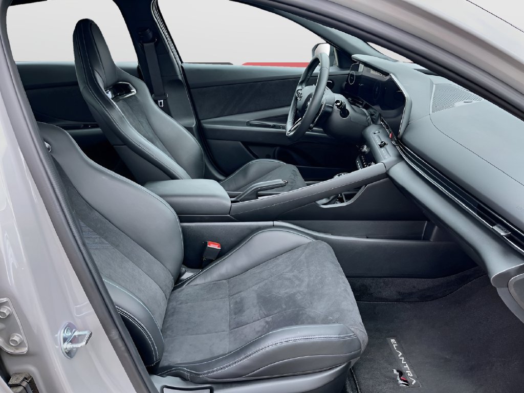 Used 2025 Hyundai Elantra N FWD image 31