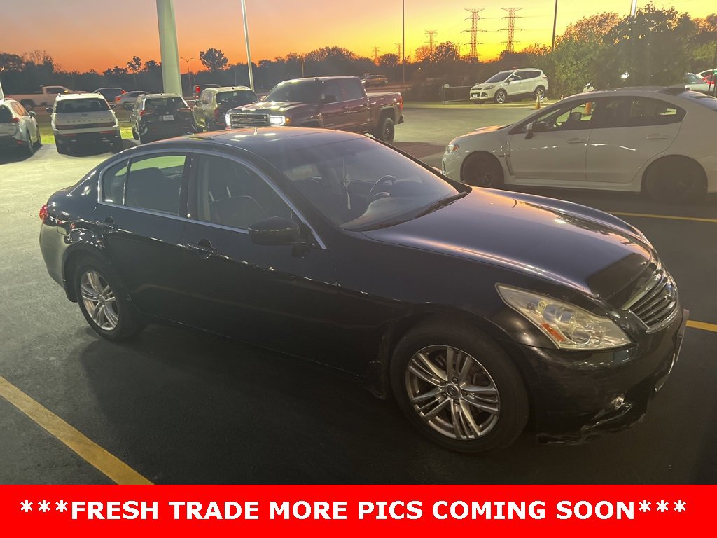 Used 2010 INFINITI G37 x w/ Premium Pkg