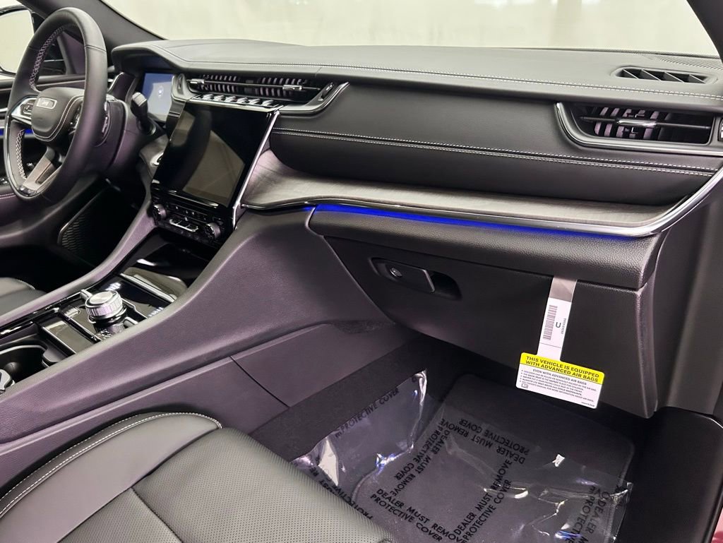 New 2025 Jeep Grand Cherokee Overland w/ Adv Protech Group III image 24