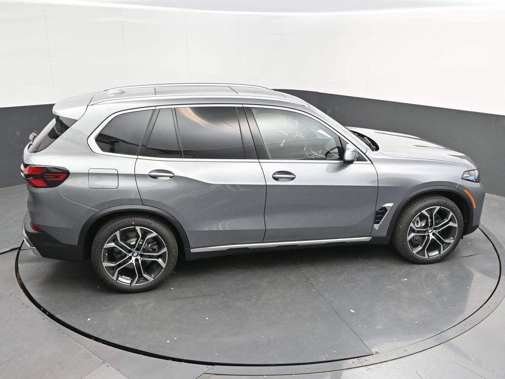 Used 2026 BMW X5 xDrive50e w/ Premium Package image 53