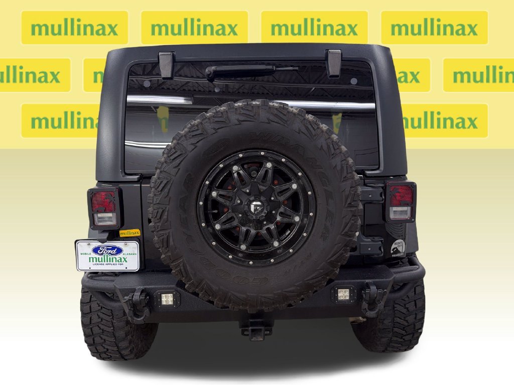 Used 2015 Jeep Wrangler Unlimited Rubicon w/ Connectivity Group AWD/4WD image 6