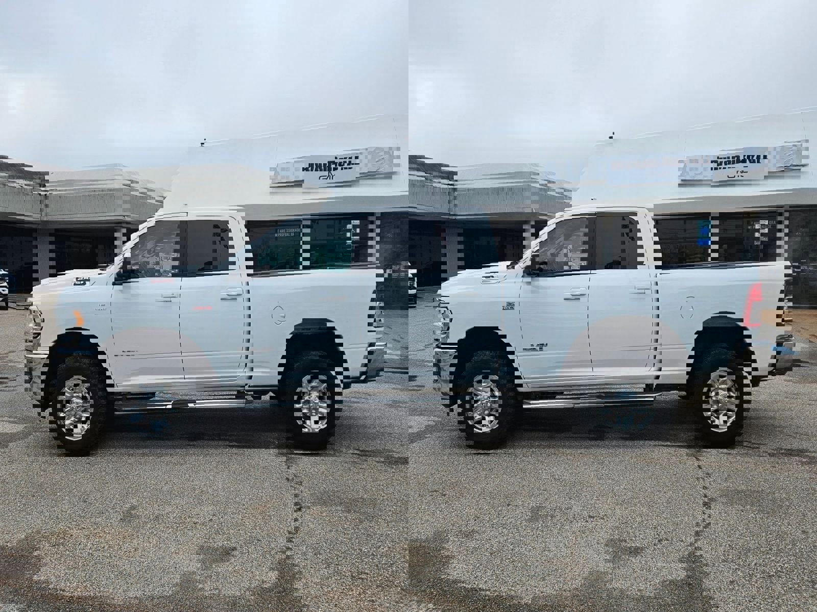 Used 2022 RAM 2500 Big Horn image 2