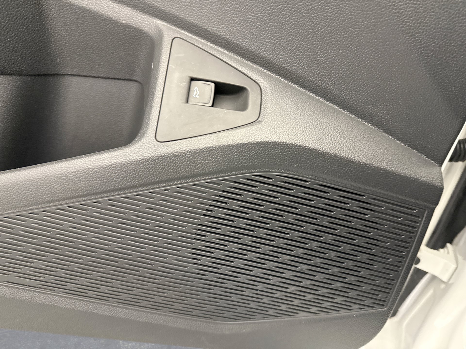 Used 2025 Volkswagen Jetta S FWD image 17