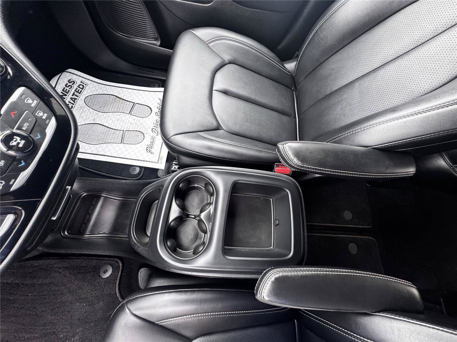Used 2025 Chrysler Pacifica Select FWD image 21
