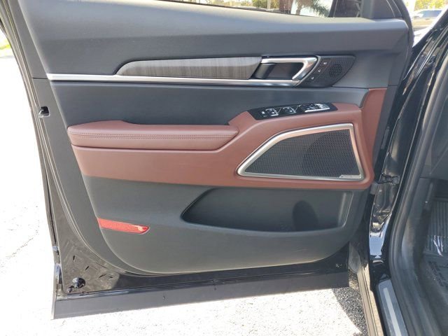 Used 2024 Kia Telluride SX image 16