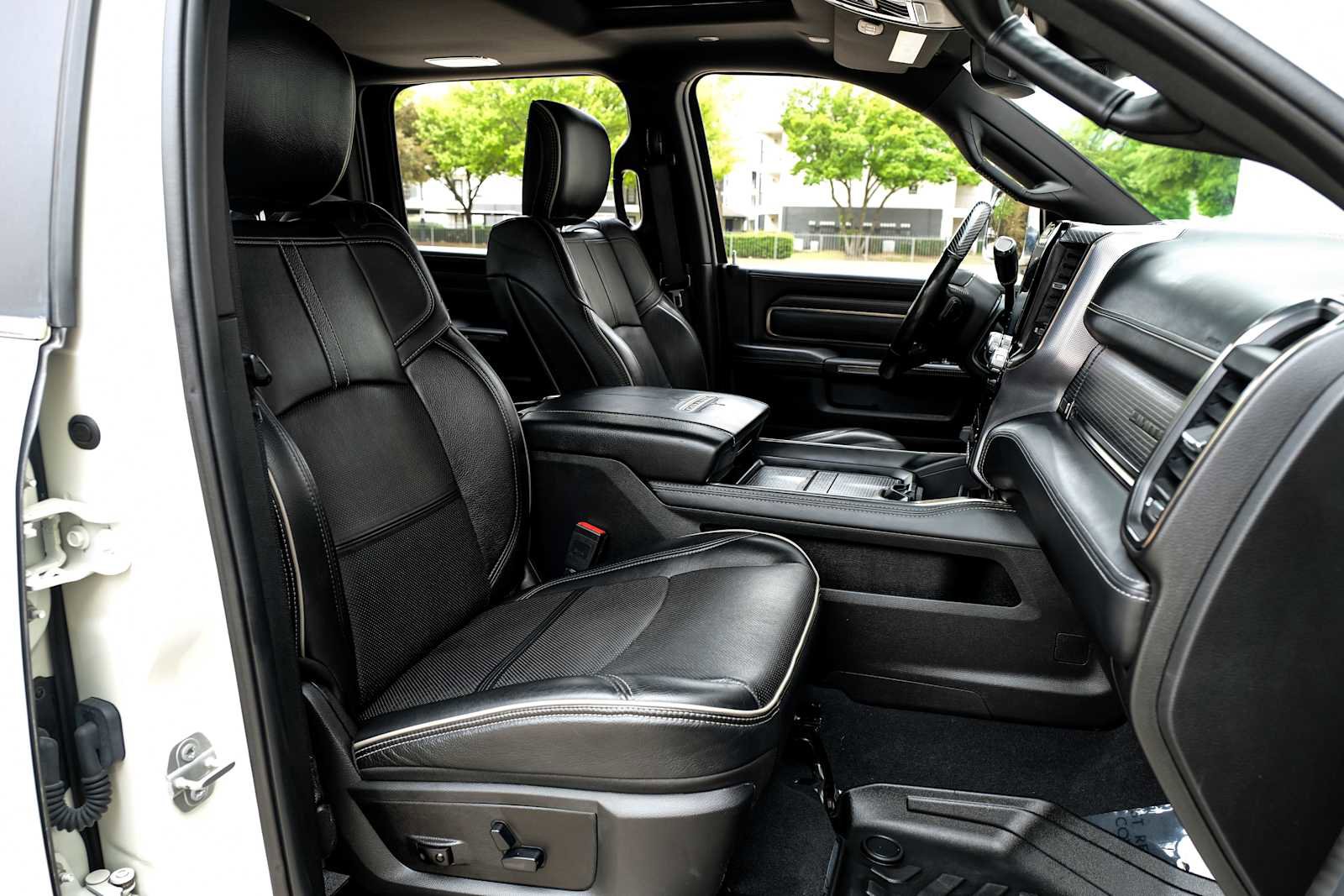 Used 2020 RAM 2500 Limited image 36