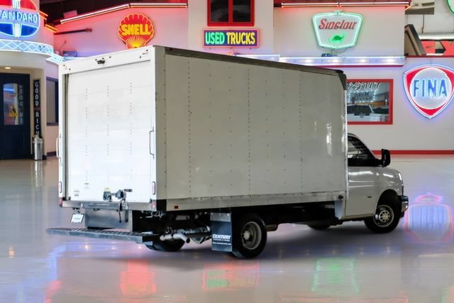Used 2021 Chevrolet Express 3500 w/ Power Convenience Package RWD image 3
