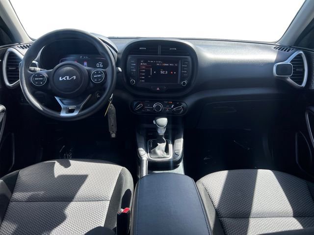 Used 2023 Kia Soul LX w/ LX Technology Package image 14
